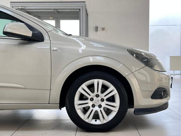 Opel Astra H Рестайлинг с пробегом 2010 года, цена 699 000 рублей, 198640 км, хэтчбек, Автокод Объявления