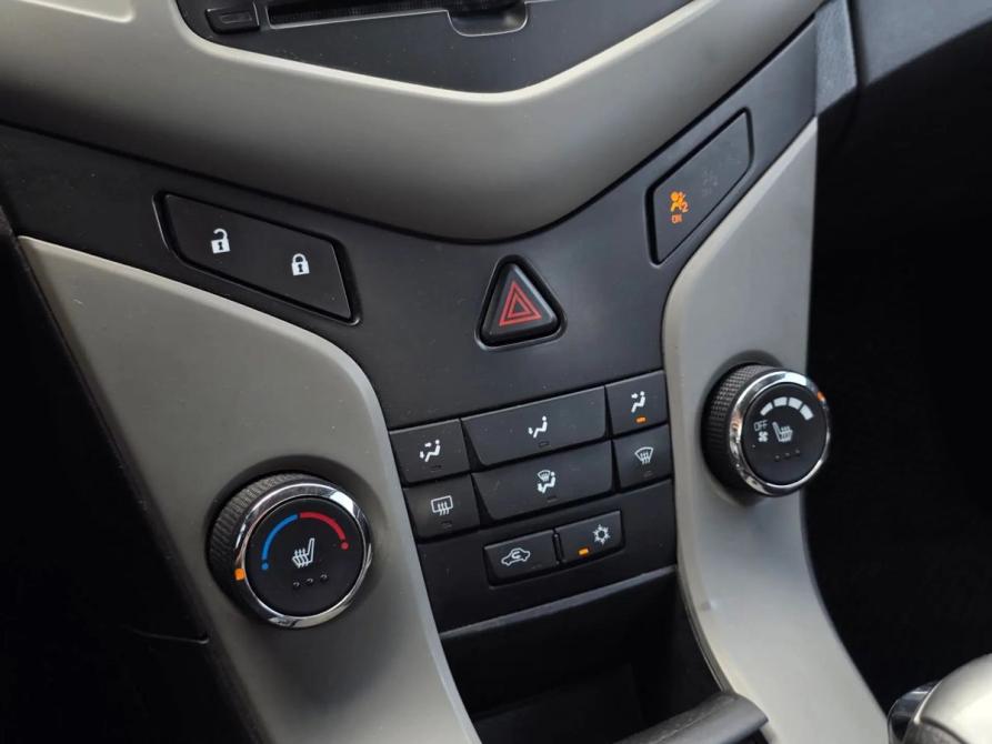 Chevrolet Cruze I Санкт-Петербург  - изображение 16