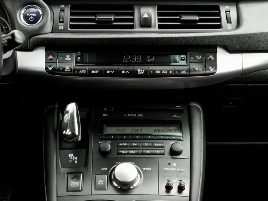 Lexus CT I Екатеринбург  - изображение 18