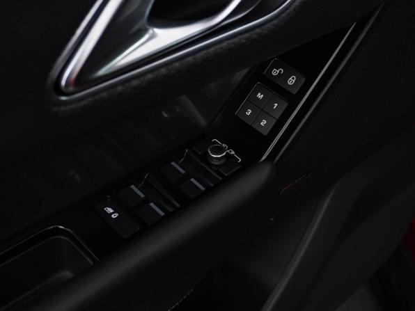 Land Rover Range Rover Velar I с пробегом 2017 года, цена 2 820 000 рублей, 172281 км, внедорожник, Автокод Объявления