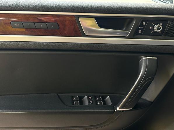 Volkswagen Touareg II с пробегом 2012 года, цена 2 099 000 рублей, 250421 км, внедорожник, Автокод Объявления