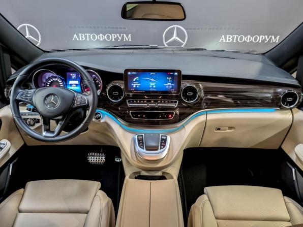 Mercedes-Benz V-Класс III (W447) Рестайлинг с пробегом 2022 года, цена 10 175 000 рублей, 31090 км, минивэн, Автокод Объявления