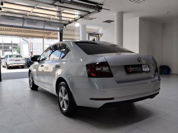 Skoda Octavia III (A7) Рестайлинг с пробегом 2017 года, цена 1 980 000 рублей, 31280 км, лифтбек, Автокод Объявления