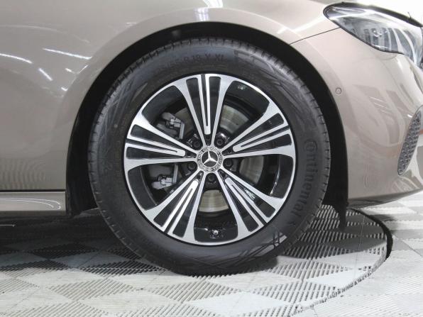 Mercedes-Benz E-Класс VI (W214 S214) с пробегом 2024 года, цена 6 990 000 рублей, 2727 км, седан, Автокод Объявления