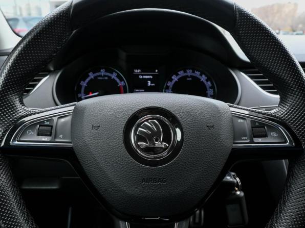 Skoda Octavia III (A7) Рестайлинг с пробегом 2018 года, цена 2 130 900 рублей, 69037 км, лифтбек, Автокод Объявления