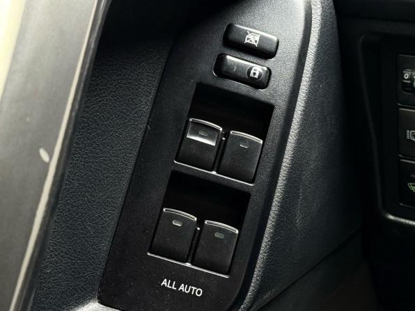 Toyota Land Cruiser Prado 150 Series с пробегом 2012 года, цена 2 629 000 рублей, 264211 км, внедорожник, Автокод Объявления