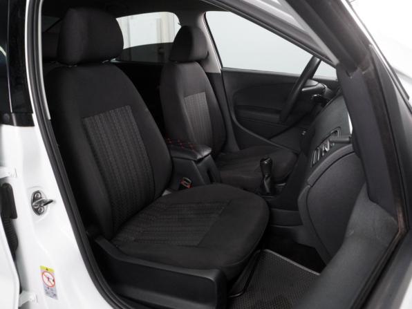 Volkswagen Polo V Рестайлинг с пробегом 2018 года, цена 1 189 000 рублей, 171532 км, седан, Автокод Объявления