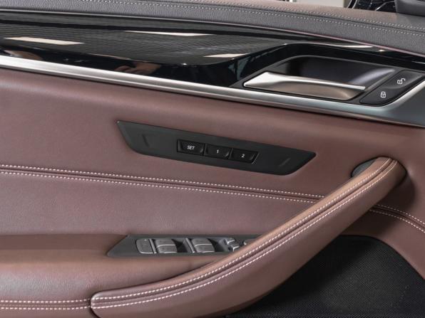 BMW 5 серии VII (G30/G31/G38) Рестайлинг с пробегом 2021 года, цена 5 200 000 рублей, 136430 км, седан, Автокод Объявления