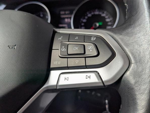 Volkswagen Tiguan II Рестайлинг с пробегом 2021 года, цена 2 595 000 рублей, 79435 км, внедорожник, Автокод Объявления