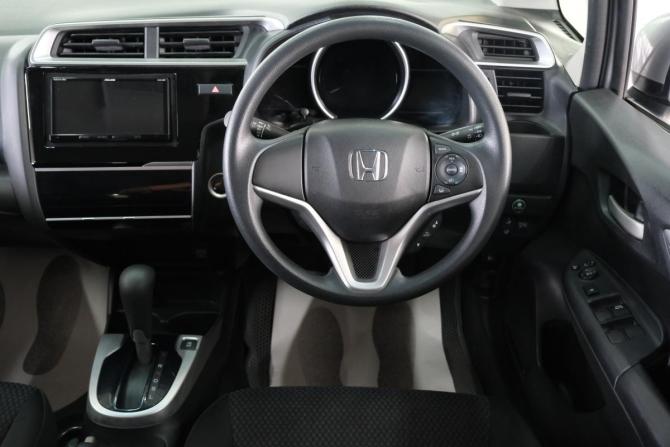 Honda Fit III Рестайлинг с пробегом 2019 года, цена 1 229 000 рублей, 102000 км, хэтчбек, Автокод Объявления