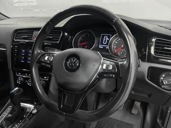 Volkswagen Golf VII Рестайлинг с пробегом 2017 года, цена 1 550 000 рублей, 127000 км, универсал, Автокод Объявления