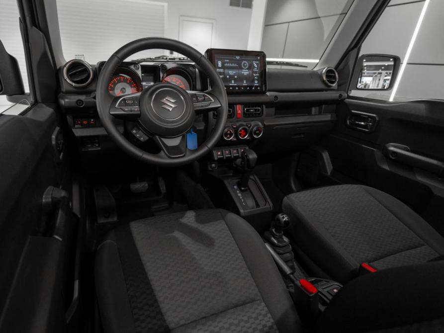 Suzuki Jimny IV Москва  - изображение 7