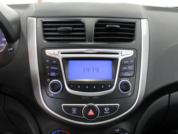 Hyundai Solaris I с пробегом 2013 года, цена 880 000 рублей, 153910 км, седан, Автокод Объявления
