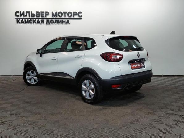 Renault Kaptur I Рестайлинг с пробегом 2021 года, цена 1 680 000 рублей, 46050 км, внедорожник, Автокод Объявления