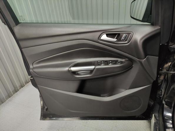 Ford Kuga II Рестайлинг с пробегом 2017 года, цена 1 500 000 рублей, 115823 км, внедорожник, Автокод Объявления