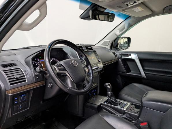 Toyota Land Cruiser Prado 150 Series Рестайлинг 2 с пробегом 2022 года, цена 7 300 000 рублей, 68165 км, внедорожник, Автокод Объявления