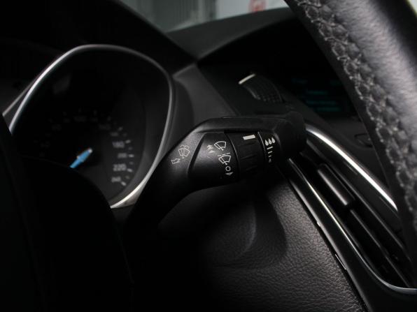 Ford Focus III Рестайлинг с пробегом 2018 года, цена 1 839 000 рублей, 32000 км, седан, Автокод Объявления