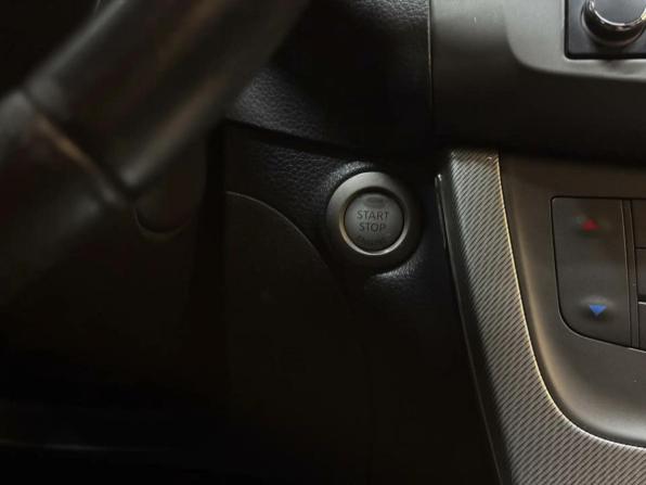 Nissan Tiida II с пробегом 2015 года, цена 977 000 рублей, 171000 км, хэтчбек, Автокод Объявления