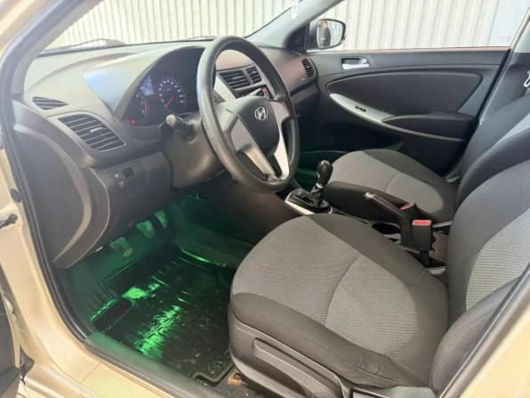 Hyundai Solaris I с пробегом 2013 года, цена 730 000 рублей, 130710 км, седан, Автокод Объявления
