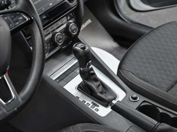 Skoda Octavia III (A7) с пробегом 2016 года, цена 1 349 000 рублей, 120000 км, лифтбек, Автокод Объявления