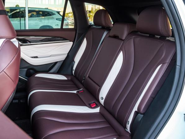 Geely Monjaro I с пробегом 2024 года, цена 3 600 000 рублей, 50994 км, внедорожник, Автокод Объявления