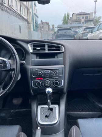 Citroen C4 II с пробегом 2011 года, цена 570 000 рублей, 155300 км, хэтчбек, Автокод Объявления