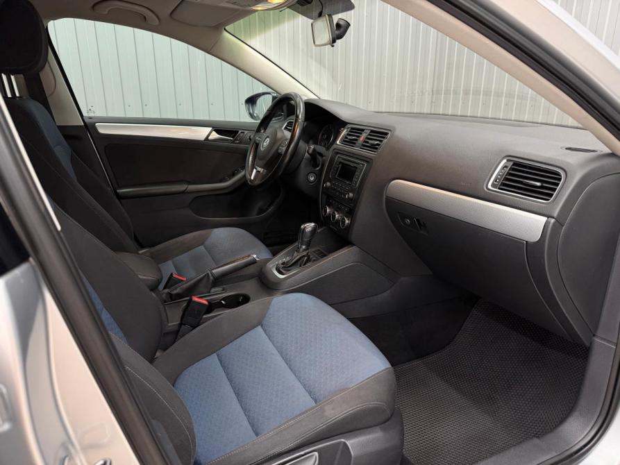 Volkswagen Jetta VI Магнитогорск  - изображение 10