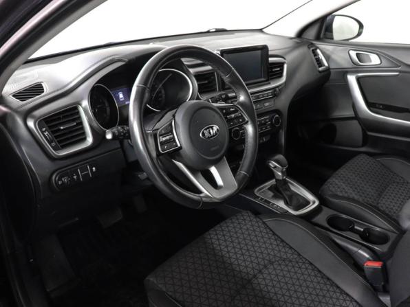 Kia Ceed III с пробегом 2019 года, цена 1 820 000 рублей, 60100 км, хэтчбек, Автокод Объявления