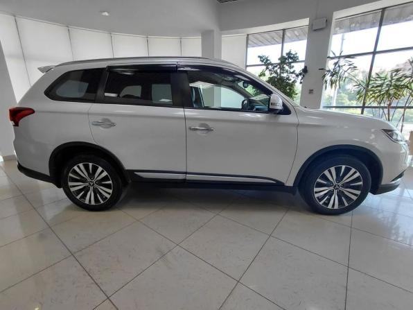 Mitsubishi Outlander III Рестайлинг 3 с пробегом 2020 года, цена 2 650 000 рублей, 81495 км, внедорожник, Автокод Объявления