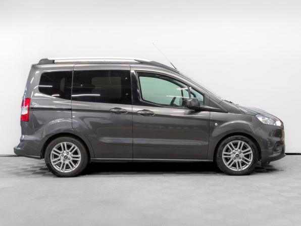 Ford Tourneo Courier I Рестайлинг с пробегом 2021 года, цена 2 150 000 рублей, 90288 км, компактвэн, Автокод Объявления