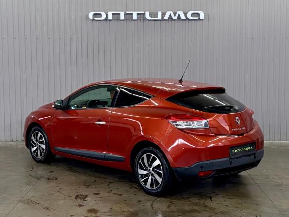 Renault Megane III с пробегом 2010 года, цена 647 000 рублей, 261211 км, хэтчбек, Автокод Объявления