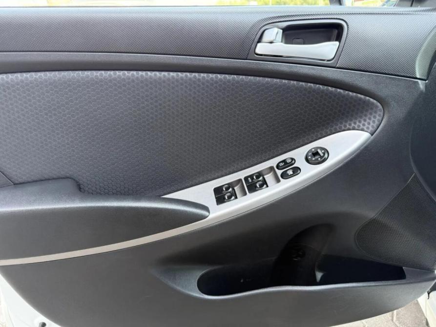 Hyundai Solaris I Рестайлинг Набережные Челны  - изображение 6
