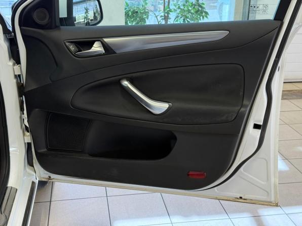 Ford Mondeo IV Рестайлинг с пробегом 2011 года, цена 900 000 рублей, 252648 км, седан, Автокод Объявления