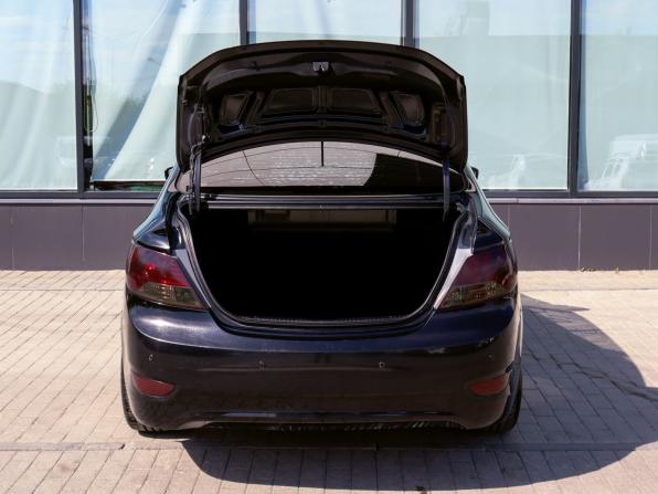 Hyundai Solaris I с пробегом 2014 года, цена 985 000 рублей, 130000 км, седан, Автокод Объявления
