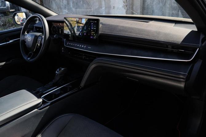 Toyota Camry IX (XV80) China Market с пробегом 2024 года, цена 3 730 000 рублей, 12281 км, седан, Автокод Объявления
