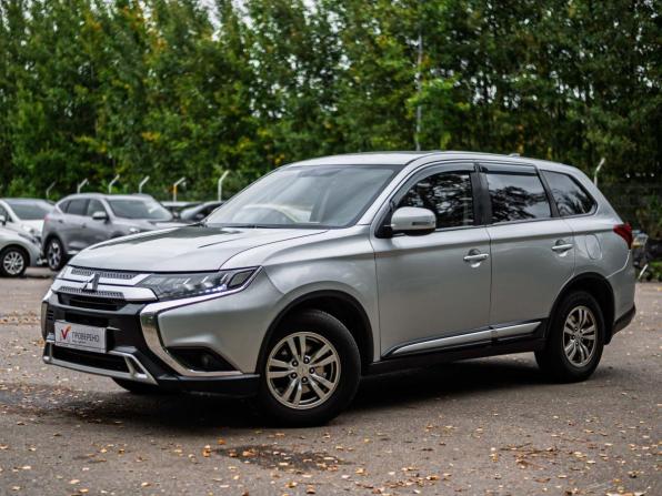Mitsubishi Outlander III Рестайлинг 2 с пробегом 2018 года, цена 1 250 000 рублей, 328300 км, внедорожник, Автокод Объявления