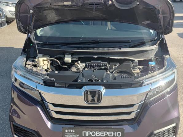 Honda Stepwgn V Рестайлинг с пробегом 2018 года, цена 2 395 000 рублей, 148276 км, минивэн, Автокод Объявления