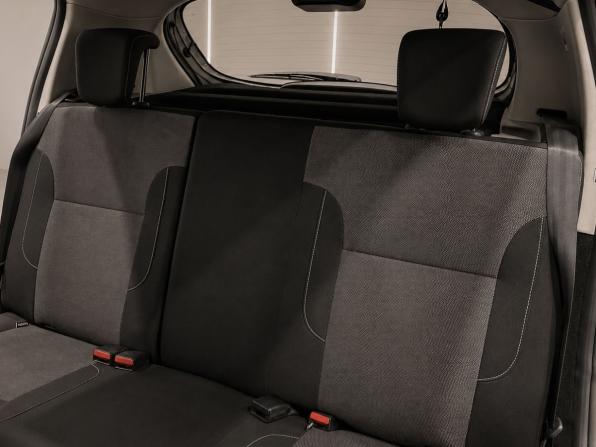 Renault Sandero II Рестайлинг с пробегом 2021 года, цена 1 395 000 рублей, 43000 км, хэтчбек, Автокод Объявления