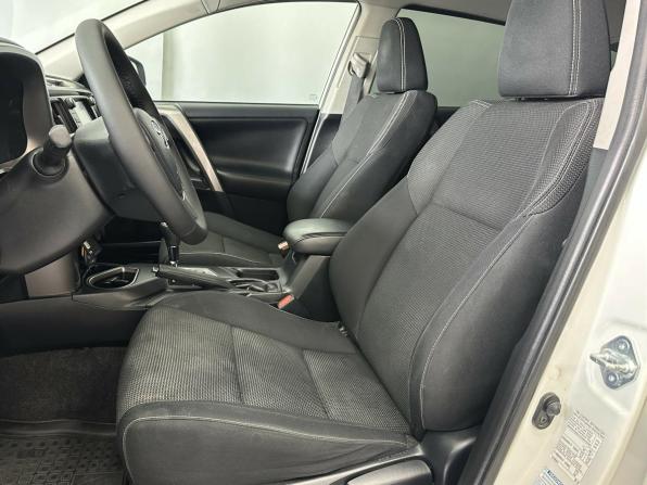 Toyota RAV4 IV (XA40) Рестайлинг с пробегом 2016 года, цена 2 340 000 рублей, 105994 км, внедорожник, Автокод Объявления