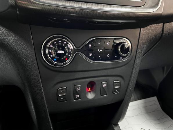 Renault Logan II Рестайлинг с пробегом 2019 года, цена 1 095 000 рублей, 122948 км, седан, Автокод Объявления