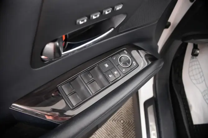 Lexus RX III с пробегом 2010 года, цена 2 269 000 рублей, 165000 км, внедорожник, Автокод Объявления