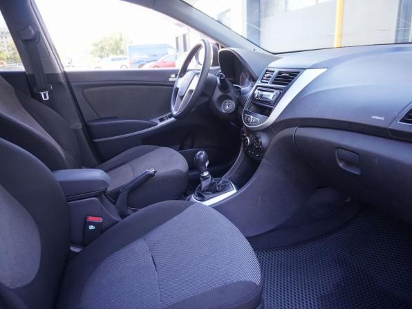 Hyundai Solaris I с пробегом 2011 года, цена 580 000 рублей, 246980 км, седан, Автокод Объявления