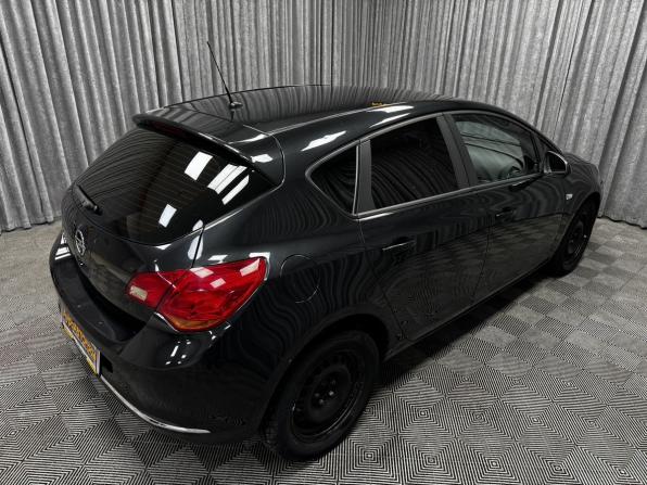 Opel Astra J с пробегом 2012 года, цена 600 000 рублей, 184954 км, хэтчбек, Автокод Объявления