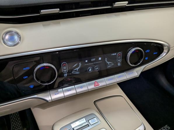 Genesis GV70 I с пробегом 2021 года, цена 4 590 000 рублей, 44302 км, внедорожник, Автокод Объявления