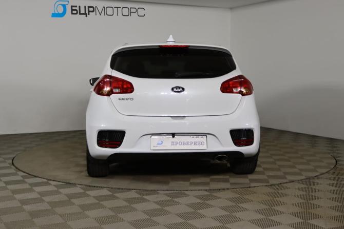Kia Ceed II Рестайлинг с пробегом 2018 года, цена 1 599 990 рублей, 74670 км, хэтчбек, Автокод Объявления