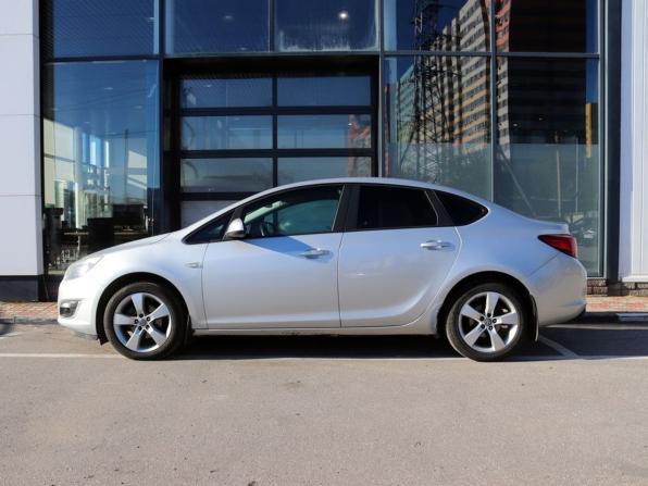Opel Astra J Рестайлинг с пробегом 2012 года, цена 728 000 рублей, 157000 км, седан, Автокод Объявления