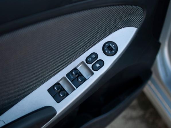 Hyundai Solaris I с пробегом 2013 года, цена 700 000 рублей, 179470 км, хэтчбек, Автокод Объявления