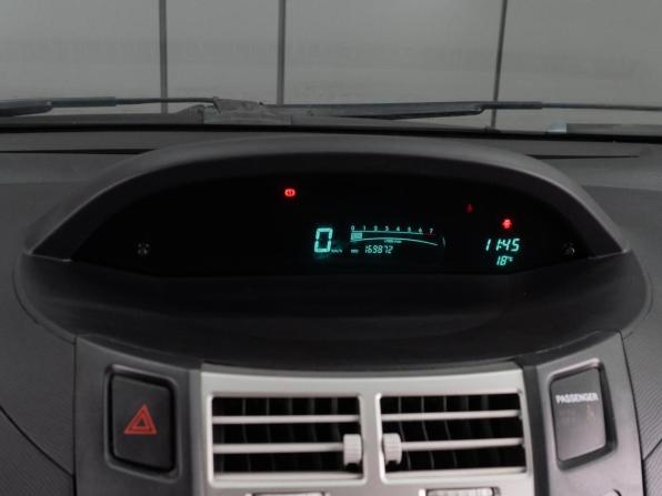 Toyota Yaris II с пробегом 2008 года, цена 590 000 рублей, 169872 км, хэтчбек, Автокод Объявления