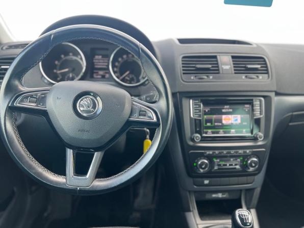 Skoda Yeti I Рестайлинг с пробегом 2017 года, цена 1 130 000 рублей, 152457 км, внедорожник, Автокод Объявления