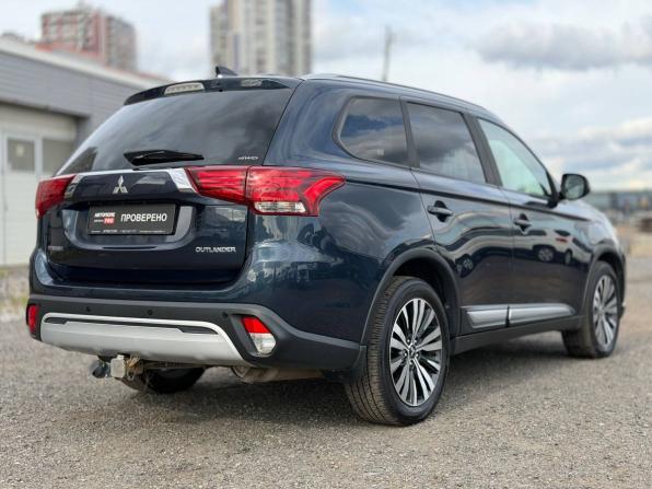 Mitsubishi Outlander III Рестайлинг 3 с пробегом 2019 года, цена 2 365 000 рублей, 60000 км, внедорожник, Автокод Объявления